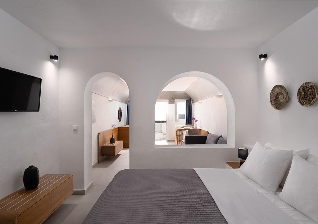 ΤΡΙΚΛΙΝΟ ΔΩΜΑΤΙΟ